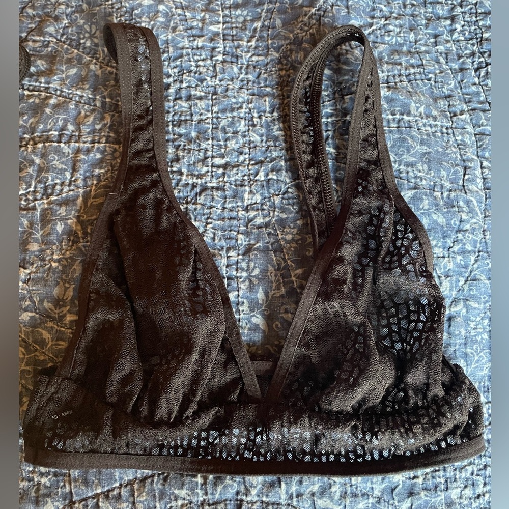 UnderBares black lace Everyday bra pack